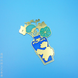 Marcapáginas Metálico con Diseño de Jarrón de Porcelana Azul y Blanca, 50x30mm, Reutilizable, Colores Mezclados, Tono Dorado, Impresión Troquelada - Product Image 3