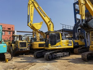 รถขุดไฮดรอลิกแบบตีนตะขาบ Komatsu PC200-8 มือสอง อายุการใช้งานยาวนาน สภาพดีเยี่ยม ราคาสมเหตุสมผล ขาย - Product Image 6