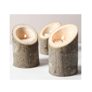 Porte-bougies rustiques en bois avec design à découpe angulaire, texture d'écorce naturelle et lueur chaude, parfaits pour une décoration intérieure chaleureuse. - Product Image 5