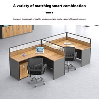 Chaise de bureau moderne en forme de L combinaison simple écran pour quatre personnes table de séparation de poste de travail pour une utilisation simple au bureau