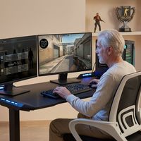 Bureau d'ordinateur pour jeux vidéo réglable en hauteur avec éclairage ambiant et structure métallique fabriqué en Chine