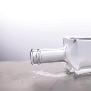 Bottiglie di vino liquore di vetro rettangolare a fondo spesso personalizzate all'ingrosso per Whisky Vodka Gin Spirits - Product Image 3