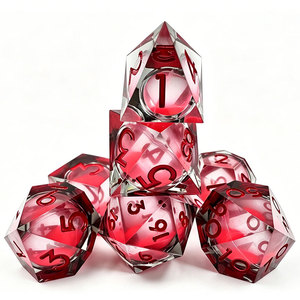 Dés de D&D à noyau liquide rouge transparent foncé, à bords nettes et lettrage rouge, pour des lances stables, idéaux pour les campagnes de jeux de rôle en groupe sur le thème d'Halloween - Product Image 3