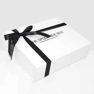 Boîte-cadeau d'emballage cosmétique de <span class=keywords><strong>maquillage</strong></span> en carton blanc personnalisable avec fermeture magnétique pliable <span class=keywords><strong>et</strong></span> logo à ruban noir - Product Image 4