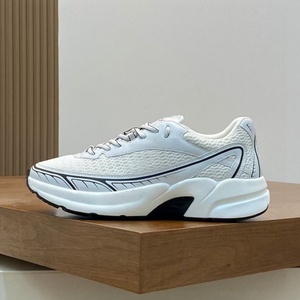 Calzado Deportivo Retro Cómodo y Ligero, Zapatos Casuales de Alta Calidad para Hombre, Diseño Original de Marca, Hechos a Medida, para las Cuatro Estaciones - Product Image 1
