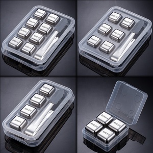<span class=keywords><strong>Cubetti</strong></span> di Ghiaccio Riutilizzabili in Acciaio Inox 304 con Pinze per Raffreddare Whisky, Vodka, Vino e Altre Bevande, Presentati in Elegante Confezione - Product Image 4