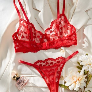 ชุดชั้นในเซ็กซี่สำหรับผู้หญิง ชุดบราและกางเกงจีสตริงผ้าตาข่ายบางเบา ตกแต่งด้วยลูกไม้ปักลายหัวใจ พร้อมโครงลวด - Product Image 2