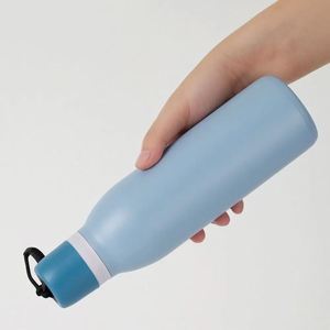Bouteille d'eau isotherme en acier inoxydable avec logo personnalisé, boucle de transport, anti-fuite, gourde de sport pour le cyclisme et les voyages - Product Image 3