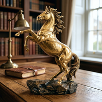 Statue de cheval en résine dorée personnalisée en gros, décoration d'intérieur, sculpture animale Feng Shui, artisanat, ornement de table, cadeau d'affaires