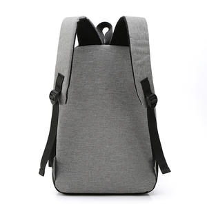 Nueva moda coreana Simple hombres negro gris costura al aire libre negocios portátil mochila viaje portátil bolsa con USB OEM - Product Image 2