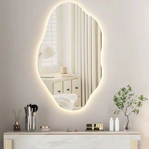 <span class=keywords><strong>Miroir</strong></span> <span class=keywords><strong>de</strong></span> courtoisie intelligent <span class=keywords><strong>de</strong></span> luxe à lumière LED <span class=keywords><strong>Miroir</strong></span> <span class=keywords><strong>de</strong></span> maquillage irrégulier au design moderne pour chambre à coucher et <span class=keywords><strong>salle</strong></span> <span class=keywords><strong>de</strong></span> <span class=keywords><strong>bain</strong></span> mural pour hôtels - Product Image 1