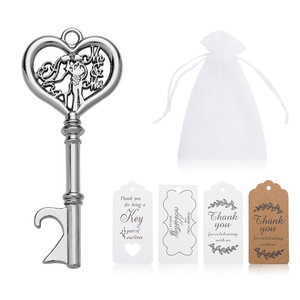 Porte-clés décapsuleur en alliage de zinc pour couple, cadeau souvenir décoratif pour mariage et fêtes - Product Image 3