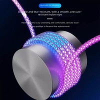 Cable de Datos RGB Tres en Uno con Carga Rápida y Conectores USB-A/Micro USB, Transferencia de Datos con Efectos de Luz Fluida