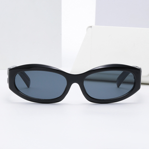 0611 Nuevas Gafas de Sol de Moda Retro Clásicas con Marco Pequeño de Ojo de Gato Negro, Gafas de Sol Rectangulares Vintage para Mujer - Product Image 2