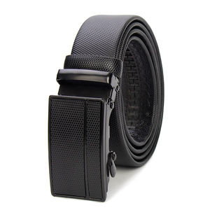 حزام إبزيم أوتوماتيكي عالي الجودة ورخيص حزام سقاطة PU رجالي مقاوم للخدش ومتين - Product Image 2
