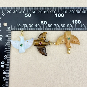 Dernier design, bijoux de haute qualité, <span class=keywords><strong>pendentif</strong></span> colombe en turquoise bleue, pierre naturelle sculptée, cristal de jade, colombe de la paix, zircon - Product Image 3