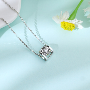 Colgantes de Diamantes Naturales en Oro Sólido de 18K con Forma de Corazón, Diseño Cristiano Creativo, Venta al Por Mayor Personalizada, Regalo Clásico para Novia - Product Image 5