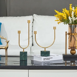 Portacandele di Lusso in Metallo Dorato con Base in Marmo, Accessorio Romantico per Decorazione Casa <span class=keywords><strong>e</strong></span> Tavola - Product Image 3