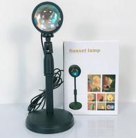 Projecteur Lampe Coucher de Soleil avec Télécommande - Lumière LED Coucher de Soleil à 16 Couleurs Changeantes, Rotation à 180 Degrés, Lumières Arc-en-ciel pour Chambre à Coucher