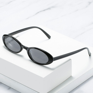 Lunettes de soleil ovales <span class=keywords><strong>tendance</strong></span> 2026 pour femmes et hommes, monture étroite vintage <span class=keywords><strong>écaille</strong></span> de tortue, protection UV400 - Product Image 4