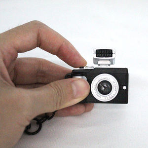 Fashionable <strong>Mini</strong> Digital Camera Toy Plastic <strong>Keychain</strong> With UV Printed Camera Shutter Toy Light Decoration Keyring - Product Image 3