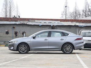 Byd Qin Plus <span class=keywords><strong>L</strong></span> Ev Dm-i Dmi 2024 2025 Híbrido 80km Eléctrico Chino Importación Coches Auto Sedan Car Byd Qin Plus - Product Image 4