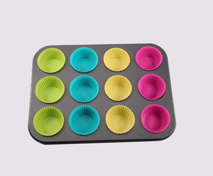 Molde para Muffins USSE de 12 Tazas, Bandeja para Hornear Antiadherente con Moldes de Silicona para Pastel - Product Image 6