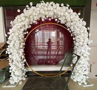 Support circulaire arche de lune pour toile de fond de mariage et événements scéniques, avec design floral haut de gamme personnalisé et roses artificielles de 220 cm