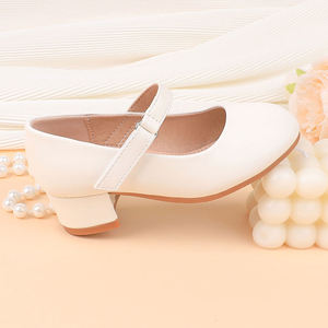 Nuove Scarpe da Ballo Estive per Ragazze, Bianche con Perle, Stile Principessa, per Spettacoli Scolastici e Feste, con Velcro, Tacco Alto Leggero, Modello Mary Jane - Product Image 3