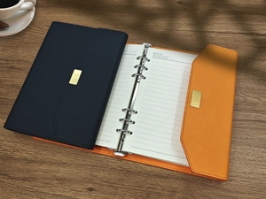 Carnet à spirale A5 sur mesure haut <span class=keywords><strong>de</strong></span> gamme à trois volets avec clip magnétique - Cahier <span class=keywords><strong>de</strong></span> notes professionnel et <span class=keywords><strong>de</strong></span> réunion <span class=keywords><strong>de</strong></span> qualité supérieure - Product Image 4