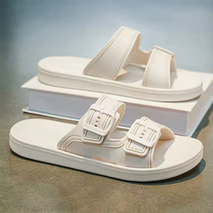 Sandales d'été pour hommes, grandes tailles, légères, chaussures plates de créateur, style décontracté pour la marche - Product Image 1