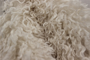 Piel Sintética de Poliéster con Reverso de Punto, Diseño Especial Chino, para Tapicería Automotriz - Product Image 3