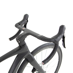 Vélo <span class=keywords><strong>de</strong></span> <span class=keywords><strong>route</strong></span> en <span class=keywords><strong>carbone</strong></span> CYCLONE avec composants <span class=keywords><strong>de</strong></span> vitesse 105/R7120-2*12 roues en aluminium frein à disque hydraulique vélo <span class=keywords><strong>de</strong></span> course sur <span class=keywords><strong>route</strong></span> - Product Image 2