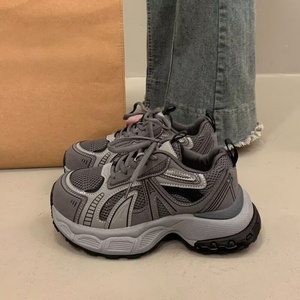 Baskets compensées légères en maille respirante à lacets pour femme, style décontracté, idéales pour l'automne, avec design antidérapant - Product Image 1