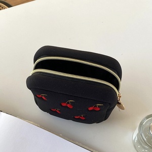 Bolsa de Almacenamiento de Maquillaje Sanze, con Cierre, de Poliéster, Multifuncional, Diseño Portátil con Estampado de Cerezas, Monedero para Toallitas Sanitarias y Monedas - Product Image 3