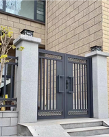 Portail battant en aluminium à lames verticales modernes, direct usine, pour entrée de jardin extérieure, offrant une intimité totale, idéal pour villas résidentielles