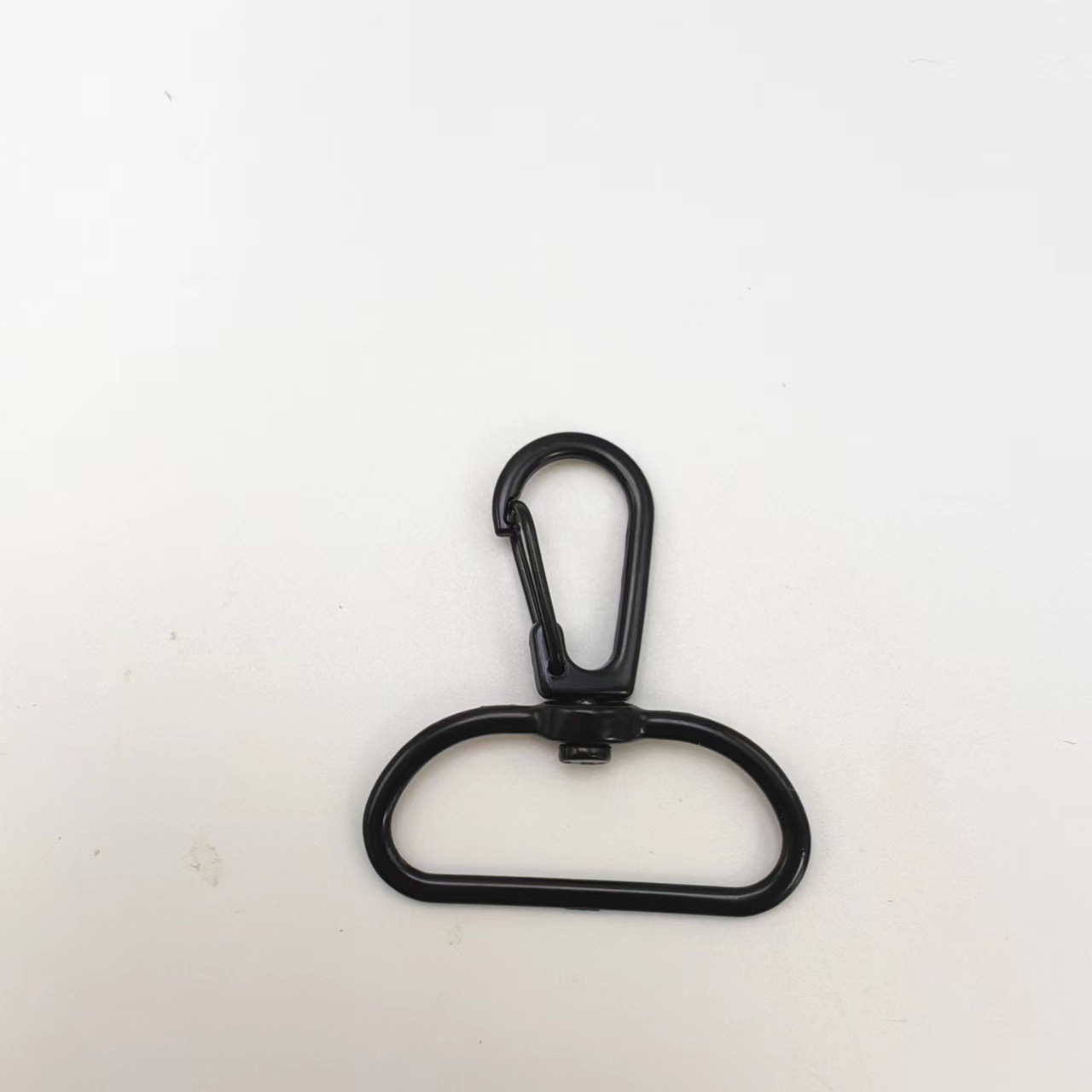 Hebilla de resorte negra de 30 mm.
