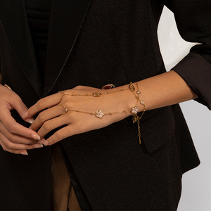 Elegante Conjunto <span class=keywords><strong>de</strong></span> Anillo y Cadena <span class=keywords><strong>de</strong></span> Mano <span class=keywords><strong>de</strong></span> Acero Inoxidable Chapado en <span class=keywords><strong>Oro</strong></span> con Pentagrama, Pulsera Ajustable, Joyería <span class=keywords><strong>de</strong></span> Moda Impermeable - Product Image 4