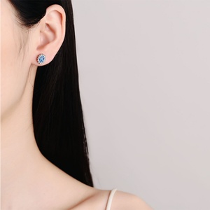 Pendientes Femeninos de Plata de Ley S925 para Regalo del Día de San Valentín, Pendientes de Diamantes Mosan Azul Real de 50 Centavos con un Nuevo Diseño - Product Image 5