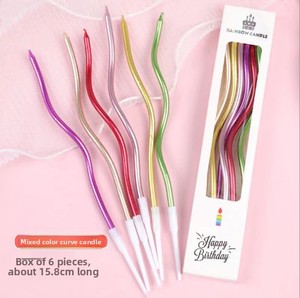 Candele <span class=keywords><strong>di</strong></span> Lusso in Paraffina/Cera per Torta <span class=keywords><strong>di</strong></span> Compleanno, <span class=keywords><strong>Colorate</strong></span> con Design a Orsetto e Cappello, Prodotte a Shaanxi - Product Image 2