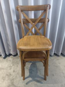 Chaise empilable de dos croisé de grain en bois naturel pour l'hôtel de mariage de partie d'événements - Product Image 5