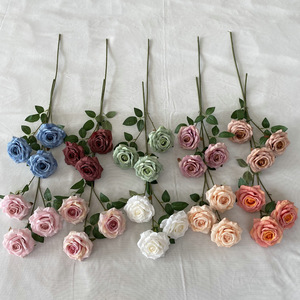 Bouquet de 3 roses artificielles Manta Rose, fleurs en soie plastifiée gaufrée pour mariage et décoration intérieure - Product Image 4