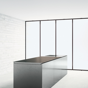 Gabinete de Cocina Minimalista de Acero Inoxidable Sin Tiradores con Isla Integrada y Campana Extractora Elevable - Product Image 5