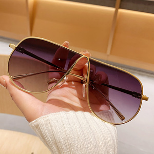 Gafas de sol de aviador de metal extragrandes con protección UV400 para salidas, ciclismo, conducción, estilo urbano unisex a la moda - Product Image 3