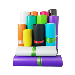 Bolsa de Embalaje Premium Personalizada para Chalecos con Tamaño Ajustable e Impresión de Logotipo a Todo Color para Comercio Electrónico de Ropa - Product Image 3