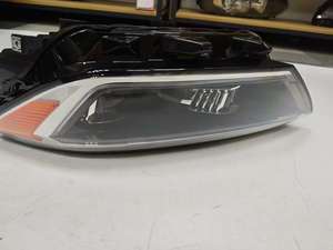 Produits phares Accessoires extérieurs <span class=keywords><strong>automobiles</strong></span> Version américaine Phares pour VW JETTA 2019 17G 941 035/036 - Product Image 2