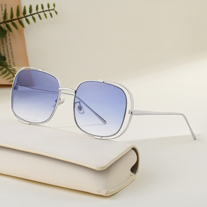 Lunettes de soleil pour femmes KAJILA 2025 Fashion Fancy Designer Logo personnalisé Monture carrée en métal avec protection UV400 - Product Image 3