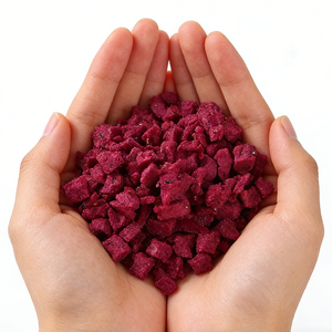 Fruits du dragon rouges lyophilisés en vrac, en dés |   Ingrédient polyvalent pour la pâtisserie, les céréales, la crème glacée et les aliments pour bébés - Product Image 3