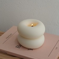 Ins Style Creative Home Décorations Bague Donut Fait Main Aromathérapie Ornements pour Chambre à Coucher Sans Fumée Romantique Cire De Soja Anniversaire