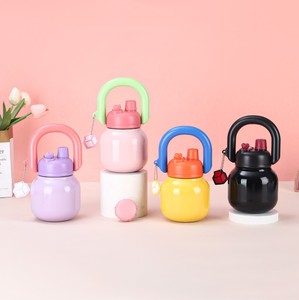 ขวดน้ำสุญญากาศสองชั้นขนาดใหญ่ 650 มล. ผลิตจากสแตนเลส 316 แก้วเก็บความร้อนสีลูกกวาดน่ารัก - Product Image 1